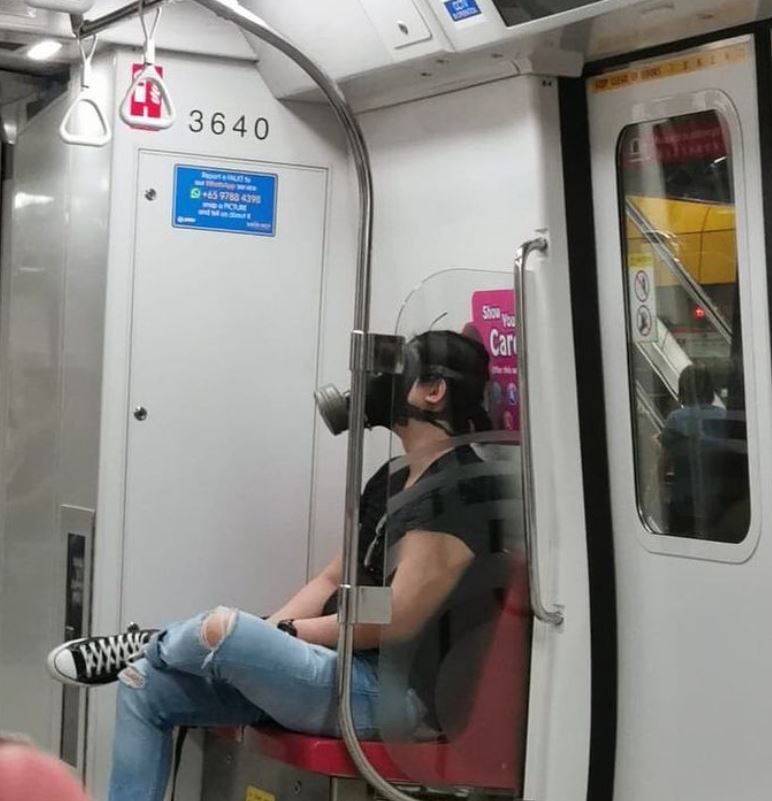 gas mask 1