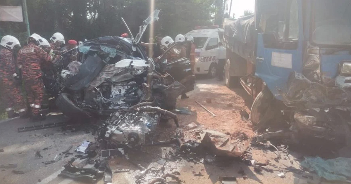 6 Killed In Tragic Malaysia Crash After Car Veers Into Lorry, Only 3 ...