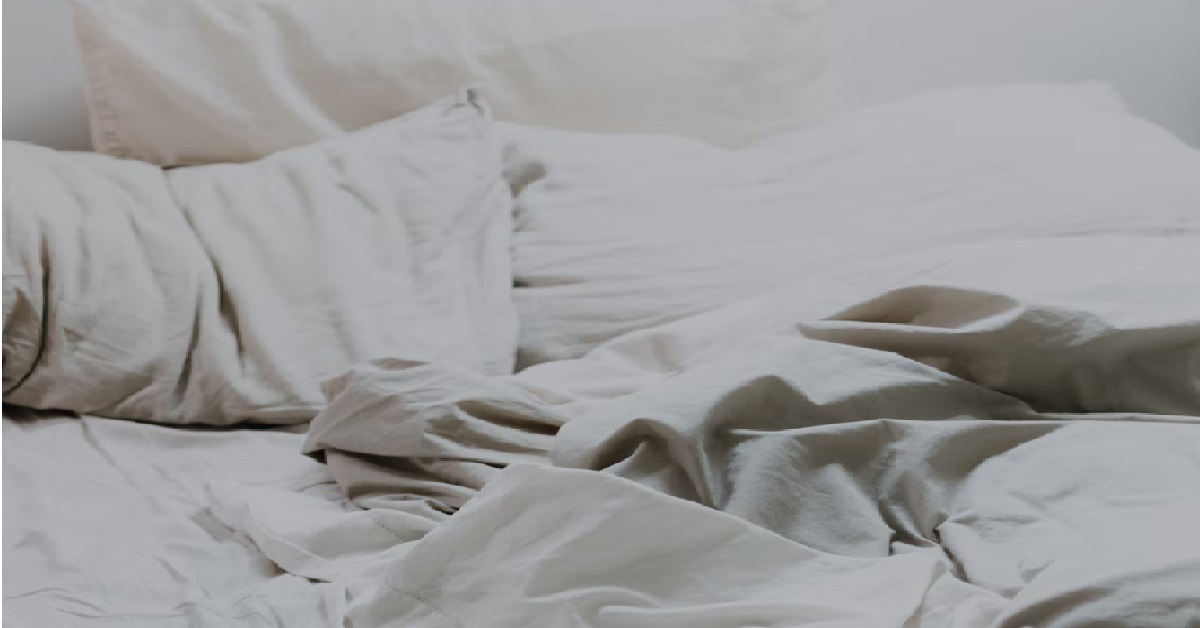 GUY FROZE WHEN BEING INTIMATE WITH GF BECAUSE OF PAST TRAUMA