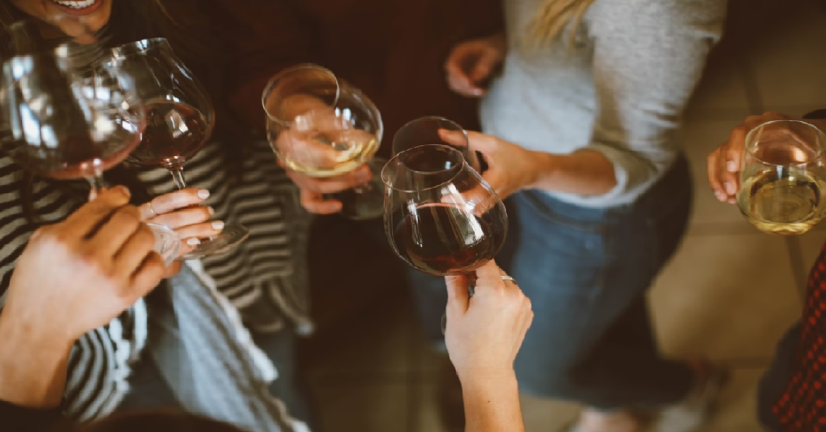 NETIZEN SAYS MEET-UPS WITH EX-SCHOOL FRIENDS ARE JUST TO SELL INSURANCE OR SHOW OFF