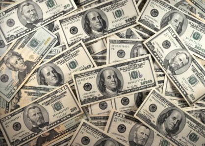 US dollar falls most in 7 years, slips further against Singdollar