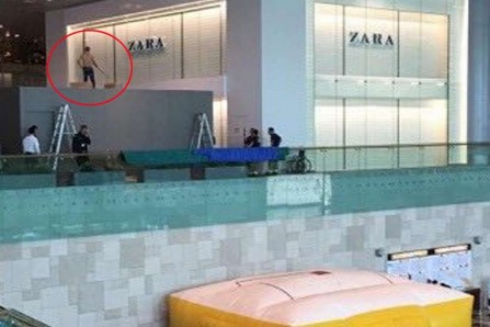 HALF Naked Man Threaten To Jump At Terminal 3