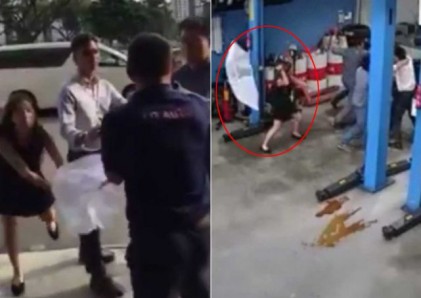 Fight With Umbrella Woman At Jurong Workshop(video)