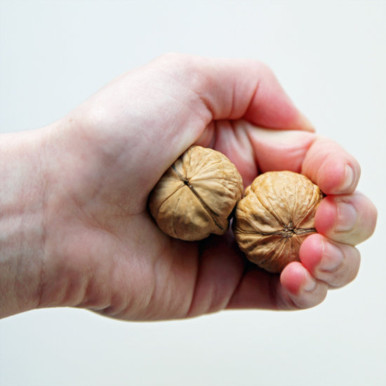 Man dies after wife grab his nuts for five minutes