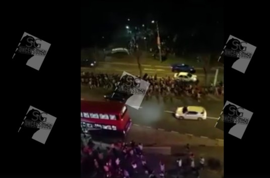 100 Over Singaporeans Obstruct Traffic At Hougang Road