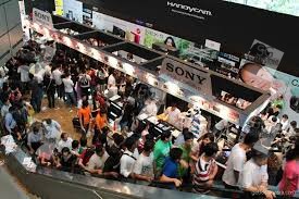 Singaporean men got molested at Mustafa