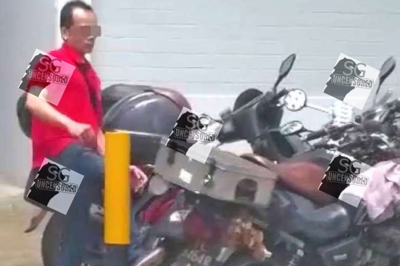 Man kick motorcycle and punch car till hand bleed at Block 139 Serangoon north avenue 2