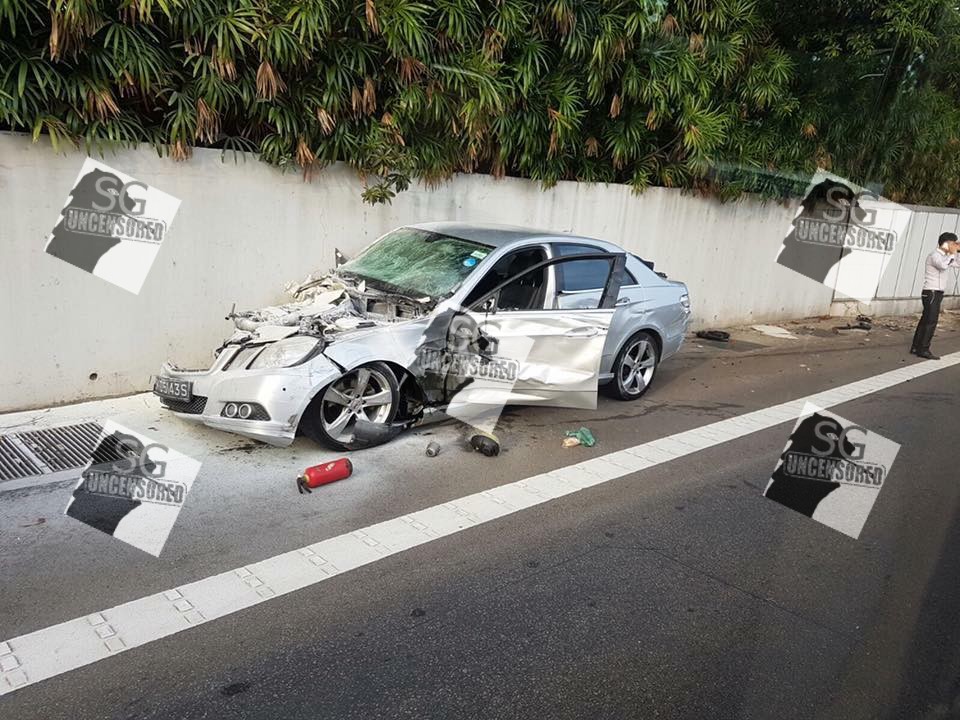 Mercedes went against traffic on lane 1 and caused this carnage along AYE(Video)