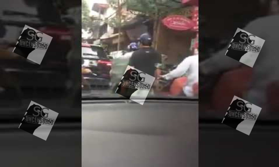 Johor Bahru Pickpocket From Motorist At Traffic Light!!!!! (Video)