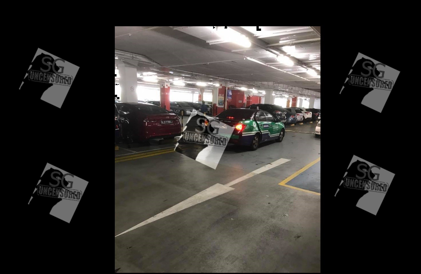 Taxi Driving Against Traffic At Jurong East Street 21 – IMM