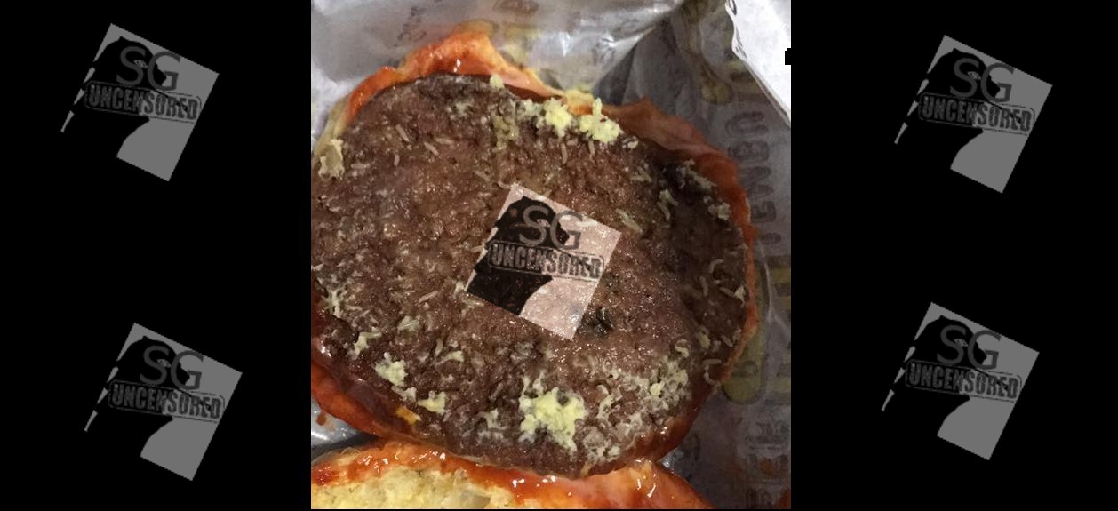 MALAY STALL BURGER AT HOUGANG INTERCHANGE HAVE WORMS!!! (video)