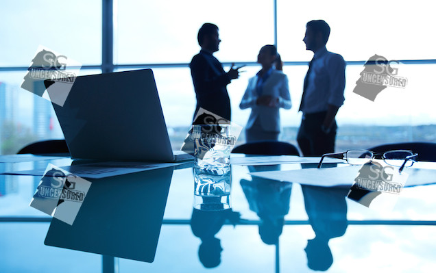 Racist Indian FT Wants To Fire Singaporean To Hire His Fellow Countryman