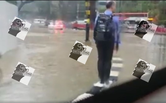 Orchard Road Flood again!!! Looks Like Our GA-VER-MEN FAILED THE CITY!(VIDEO)
