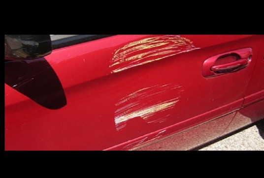 BANGLA CLEANER SCRATCHED MY TAXI BUT REFUSE TO GIVE PARTICULARS. ESCAPING RESPONSIBILITY