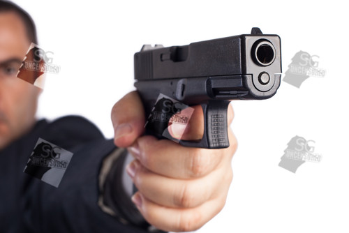 Man take out and c**k fake gun in Yishun trigger 50 officers