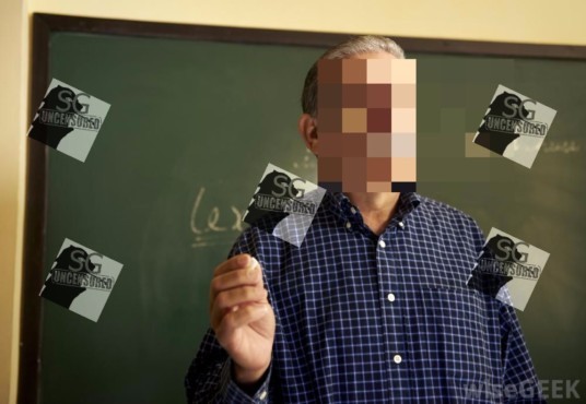 University Lecturer says :PowerPoint causes students to be stupid and professors boring!!