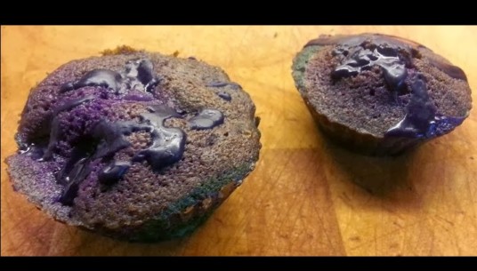 FOREIGN TALENTS SELL CUPCAKES ON STREET USING RELIGION AND ALL SORTS OF REASONS