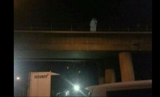 Ghostly Figure At Jurong East MRT!!