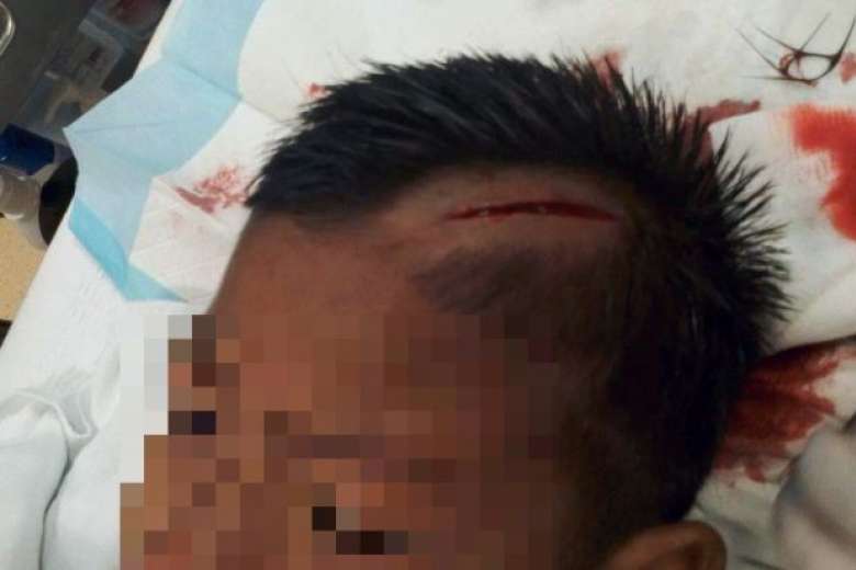 MALAYSIA BOLEH. TEACHER THROW CHAIR AT SMALL BOY