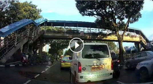 WOMAN J WALK NEARLY HIT BY VAN. WANT CLAIM LIABILITY FROM THE DRIVER!!! (VIDEO)