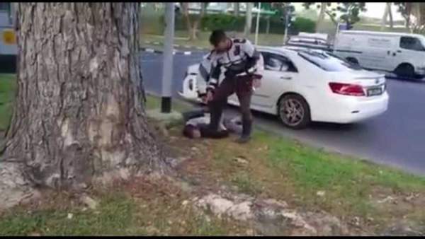 SUSPECT GOT STEP ON THE FACE BY POLICE. GOT SUCH A NEED FOR A HANDCUFFED MAN? (VIDEO)