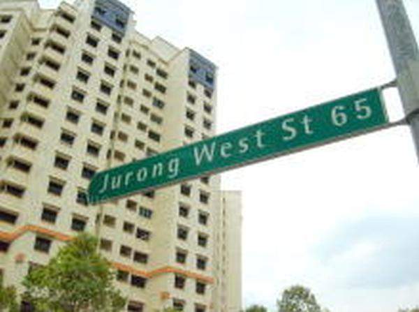 Gas disruption hits 1,305 households in 12 HDB flats at Jurong West!
