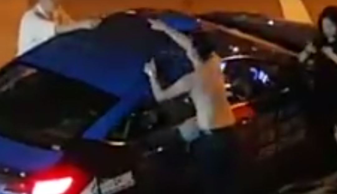 AFTER VOMIT IN TAXI, CLAIM HE FROM SOME GANG AND SHOUT (VIDEO)
