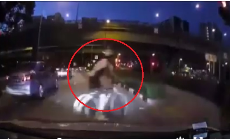 CYCLIST DASH OUT ON ROAD. ASKING TO MEET THE GRIM REAPER!? (VIDEO)