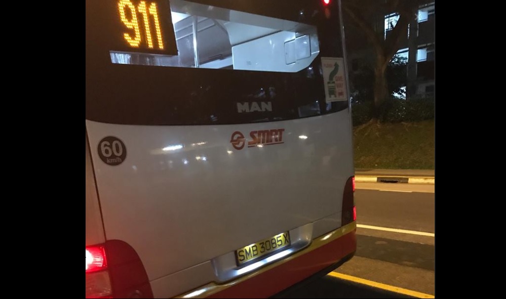 NETIZEN CLAIMS: SMRT BUS 911 DRIVER HAS NO REGARD FOR SAFETY AT WOODLAND