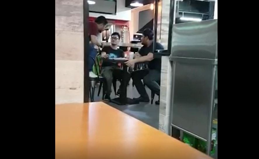 FIGHT AT COFFEE SHOP AT UPPER CHANG!!! (VIDEO)