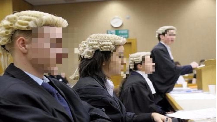 LAW STUDENT REGRETS TAKING LAW AT UNI CLAIMS HE CAN’T FIND A JOB!!