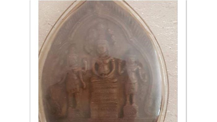 GULLIBLE GUY BOUGHT “LUCKY AMULET” FOR $3000. STILL NO LUCK