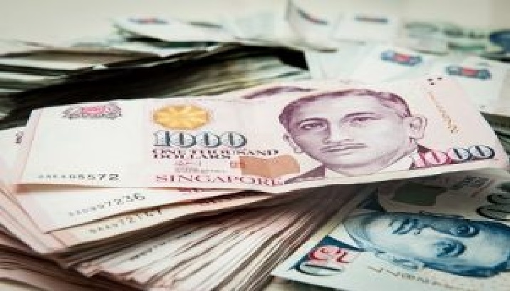 MSIAN MAN SAYS HE EARN 5000 SGD COME BACK KL CAN LIVE LIKE KING