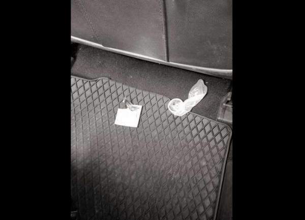BACKSEAT OF TAXI FOUND WITH LITTER WITH CONDOM BY SG LADY!!!