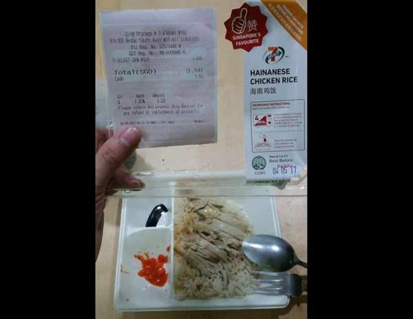 TAXI DRIVER RATHER EAT 7-11 PREHEAT CHICKEN RICE THAN THE FREE CHICKEN RICE