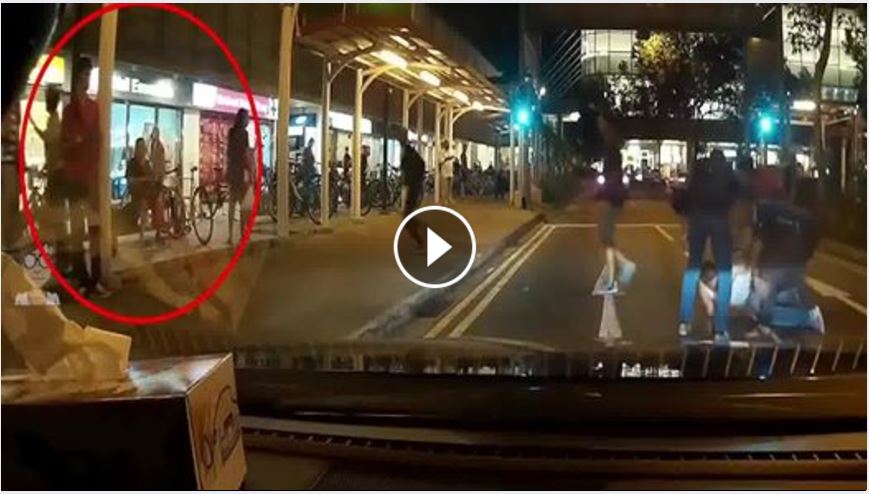 2 SUSPECTS ARRESTED BY PLAINCLOTHES POLICE AT TAMPINES MRT.NETIZENS SAY ITS CNB(VIDEO)