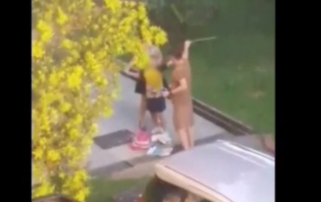 MOTHER CANED DAUGHTER IN PUBLIC! JURONG WEST BLOCK 410