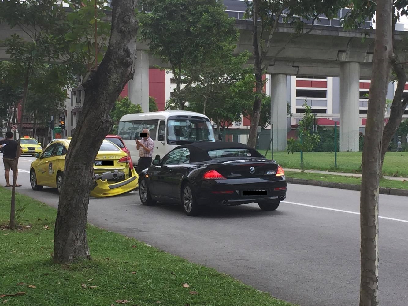 BMW AND TAXI ACCIDENT AT SIMEI. TAXI BUMPER DROP (VIDEO)