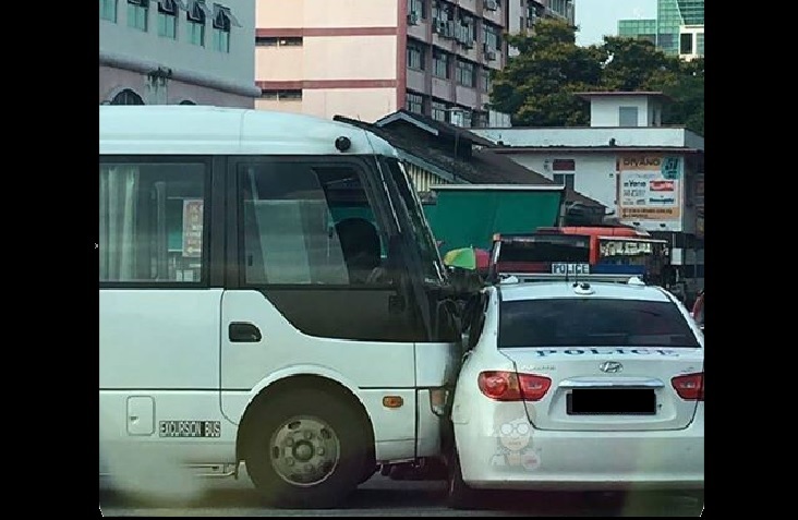 BUG BANG INTO POLICE CAR AT SIMS DRIVE
