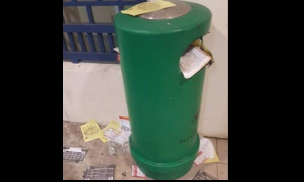 “WHY PAY CONSERVANCY FEE WHEN MY HDB IS A RUBBISH FILLED DUMP?”