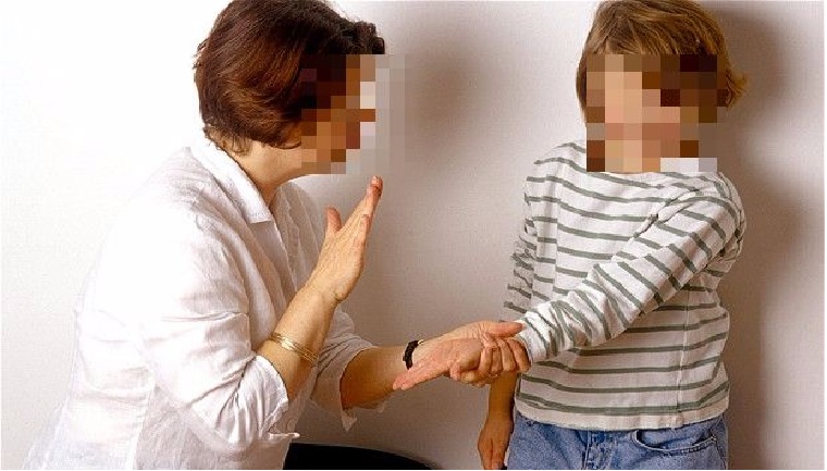 PARENTS WHO ARE BEING GENDER BIASED CAUSES THEIR CHILDREN TO BE LACK OF LOVE!