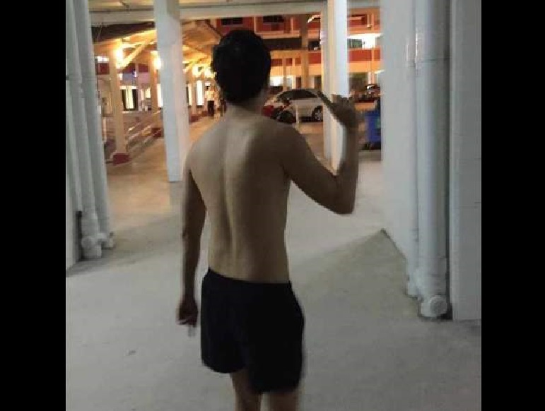 GIRLS BEWARE! HALF NAKED STALKER LURKING NEAR BUKIT TIMAH SHOPPING