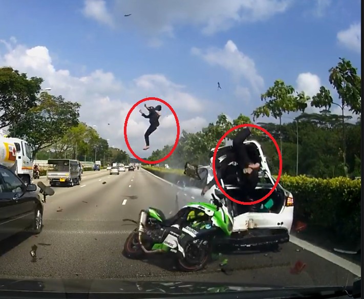 ACCIDENT BETWEEN MOTORCYCLE AND CAR @ YISHUN EXIT TOWARD WOODLANDS!