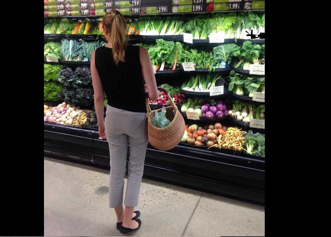 ANGMO MOM SHARES HOW TO TALK YOUR DAUGHTER ABOUT THEIR BODY ISSUES!