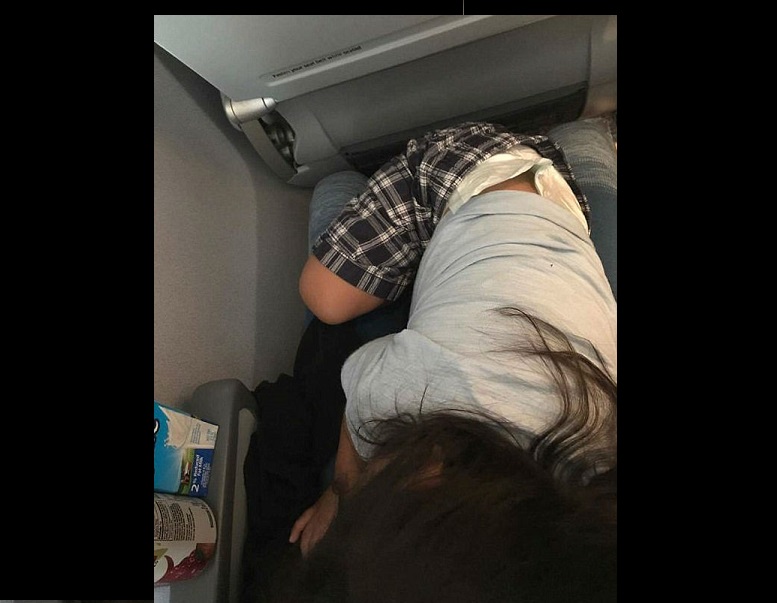 TODDLER FORCE TO FLY WITHOUT A SEAT ON UNITED AIRLINES!