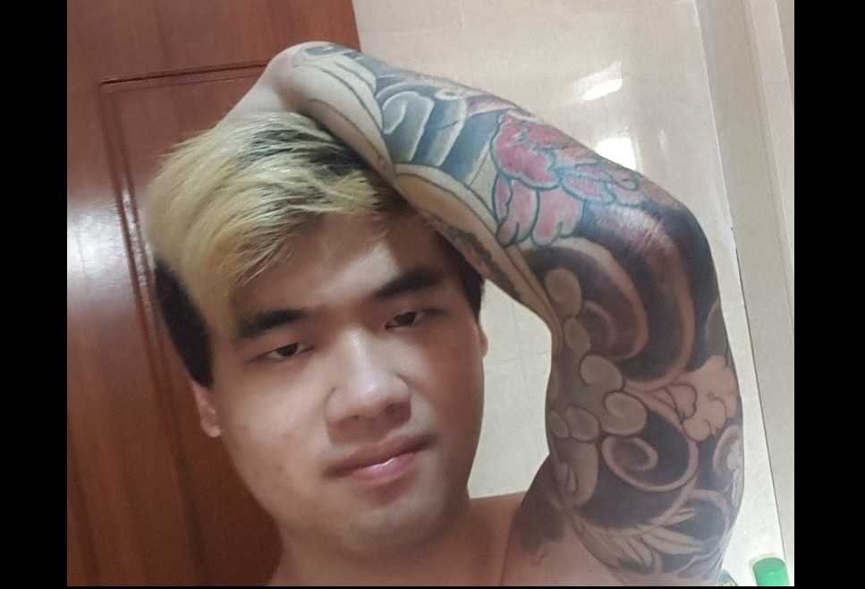 GUY STAND UP AGAINST TATTOO DISCRIMINATION!!