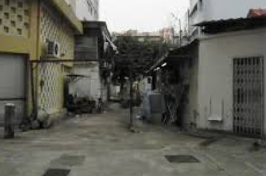 BODY OF 41-YEAR-OLD AT GEYLANG BACK ALLEY