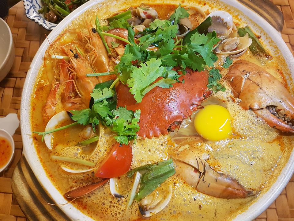 AH BENG RECCOMENDS SEAFOOD/THAI FOOD PARADISE!!