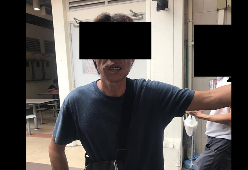NETIZEN CLAIMS GUY ON DRUGS ASKING PEOPLE FOR MONEY @ BEDOK