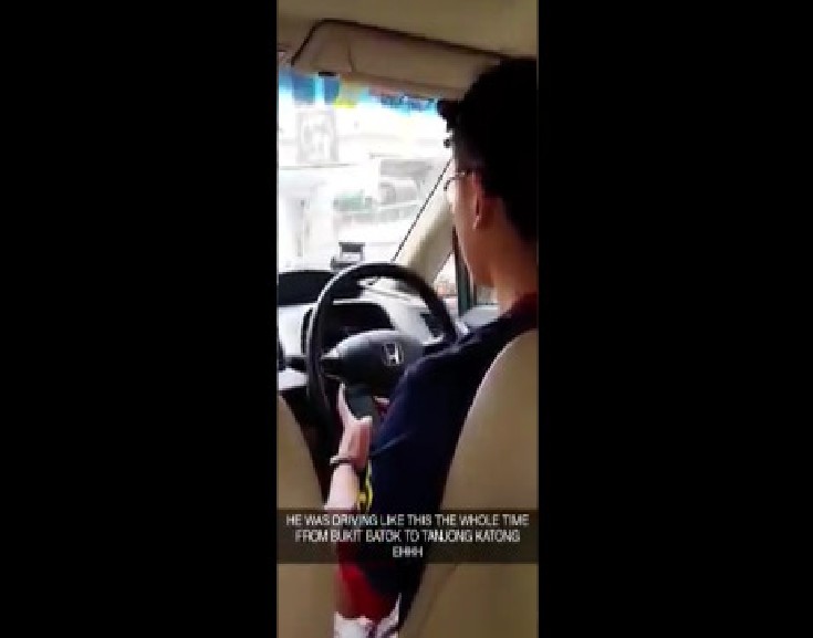 GRAB DRIVER TEXT AND DRIVE. I DONT WANT TO DIE LEH (VIDEO)